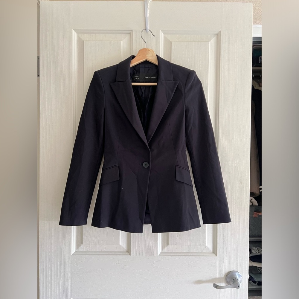 Zara Blazer in Dark Navy. Size XS